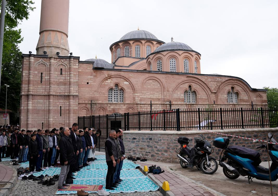 Kiliseden camiye çevrilen Kariye Camii’nde 79 yıl sonra ilk cuma namazı - Resim: 21